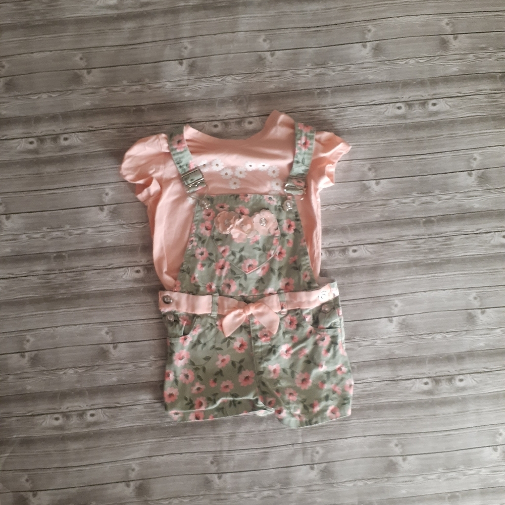 10/$40 Girls Overalls Shorts Outfit